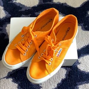 superga orange